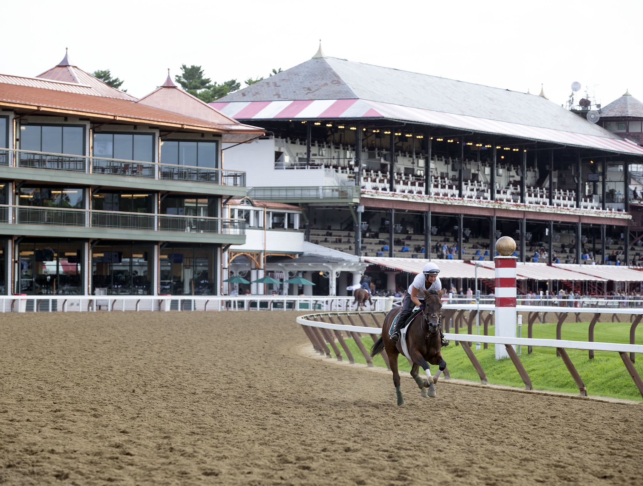 Saratoga meet to open July 15, with separate areas for nonvaccinated